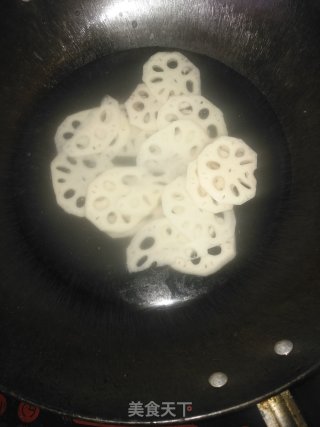 凉拌藕片的做法步骤：2