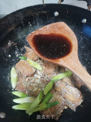 蒜苗烧带鱼的做法步骤：10