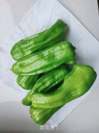 虎皮辣椒的做法步骤：2