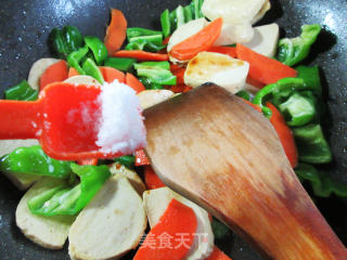 胡萝卜青椒炒小素鸡的做法步骤：7