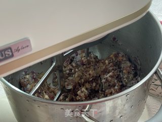 双色猪肉包子︱面皮松软馅料十足超好吃！的做法步骤：8