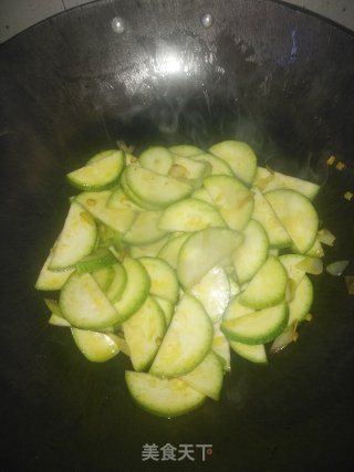 醋溜菜瓜的做法步骤：5