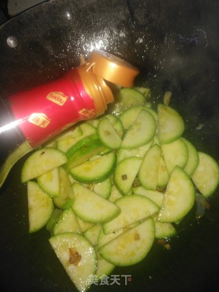 醋溜菜瓜的做法步骤：7