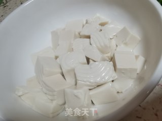 西红柿豆腐蘑菇汤的做法步骤：7