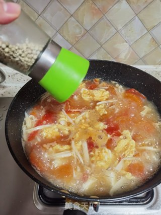 西红柿豆腐蘑菇汤的做法步骤：20