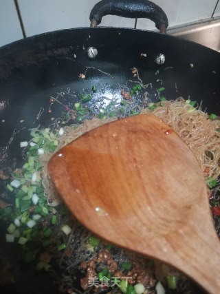 肉末粉丝（蚂蚁上树）的做法步骤：18