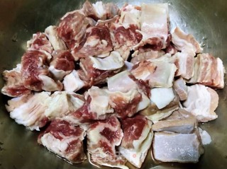 西红柿牛肉粉丝汤#酸甜开胃菜#的做法步骤：1