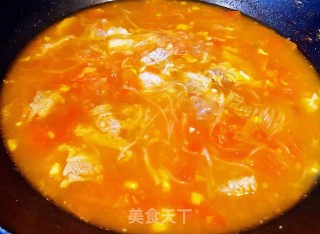 西红柿牛肉粉丝汤#酸甜开胃菜#的做法步骤：9