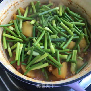 鸡腿土豆焖锅的做法步骤：12