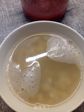 草莓燕麦粥的做法步骤：2