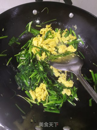 韭菜炒鸡蛋的做法步骤：9