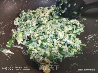 鸡蛋韭菜炒饭的做法步骤：3