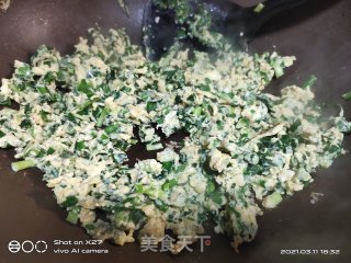 鸡蛋韭菜炒饭的做法步骤：4