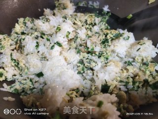鸡蛋韭菜炒饭的做法步骤：6