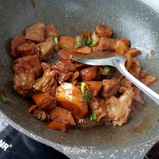 冬笋烧羊肉的做法步骤：26