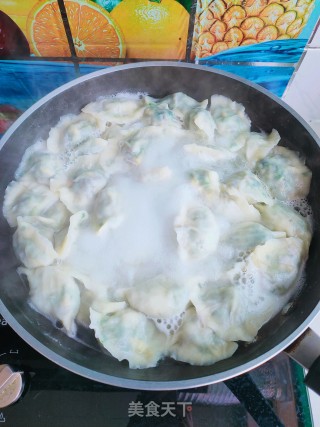 虾干韭菜水饺的做法步骤：13