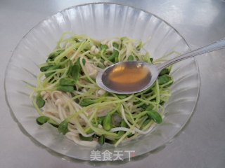黑豆苗拌金针菇的做法步骤：8