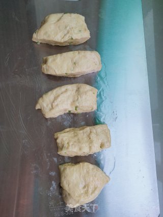 葱香炸油饼的做法步骤：8