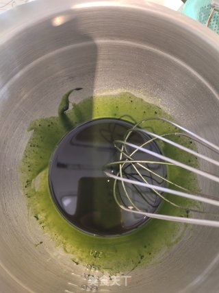 抹茶草莓卷的做法步骤：1