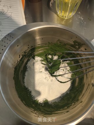 抹茶草莓卷的做法步骤：5