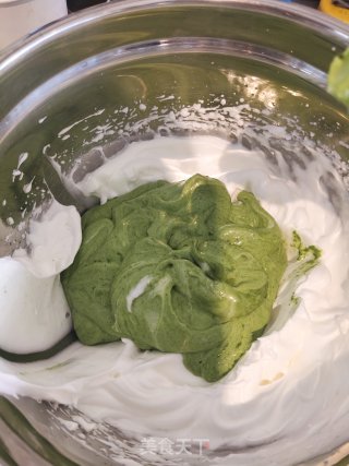 抹茶草莓卷的做法步骤：8