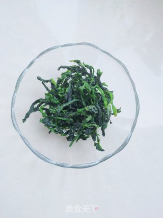 剁椒拌万年青干菜的做法步骤：1