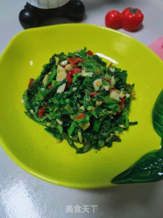 剁椒拌万年青干菜的做法步骤：7