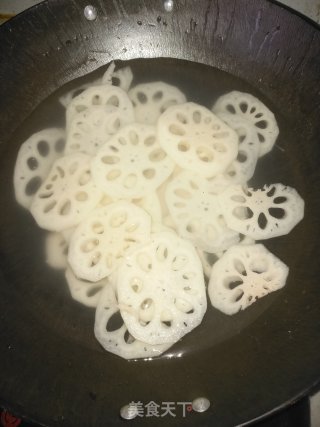 糖醋莲藕的做法步骤：2
