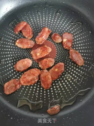 清桂笋炒腊肠的做法步骤：5
