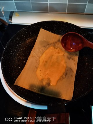 家庭自制烤冷面，干净卫生，卖相味道一点不输夜市里的烤冷面。的做法步骤：5