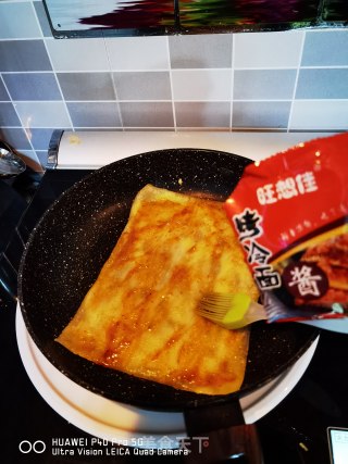 家庭自制烤冷面，干净卫生，卖相味道一点不输夜市里的烤冷面。的做法步骤：7