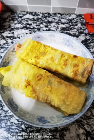 家庭自制烤冷面，干净卫生，卖相味道一点不输夜市里的烤冷面。的做法步骤：11