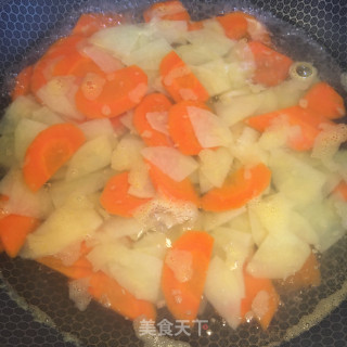 香葱蚝油土豆片的做法步骤：3