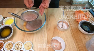 杏仁薄脆片，一口咬下去脆脆的口感非常好，简单而且超级快手。的做法步骤：9