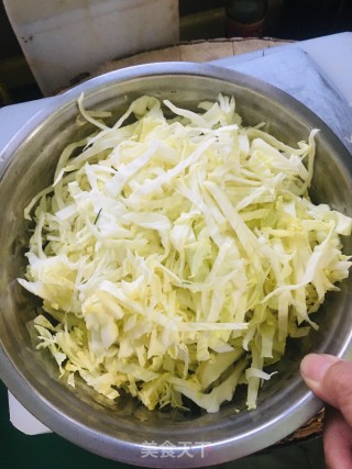 酸辣莲花菜的做法步骤：1