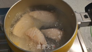 火麻仁三文鱼松的做法步骤：3