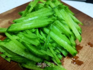 清水萝卜汤的做法步骤：1