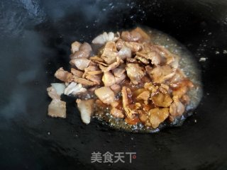 五花肉炒青蒜苗的做法步骤：8