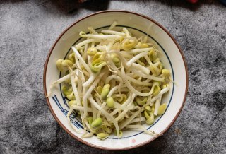 水煮牛肉卷的做法步骤：6