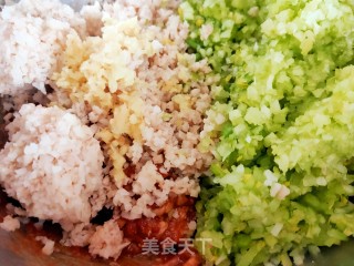 猪肉莲藕香芹水饺的做法步骤：10