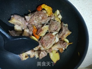 炖鹅肉的做法步骤：3