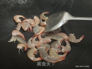 鲜虾焖冬瓜的做法步骤：4