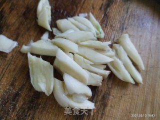 清炒胡瓜的做法步骤：2