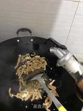 青椒炒肉丝的做法步骤：3