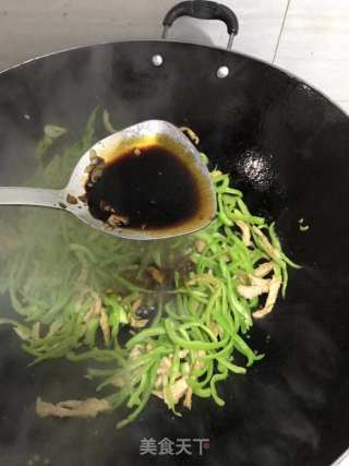 青椒炒肉丝的做法步骤：5