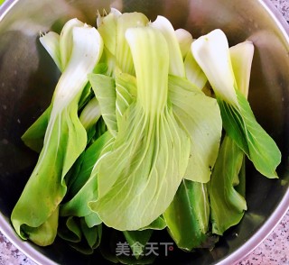 素炒香菇油菜的做法步骤：1