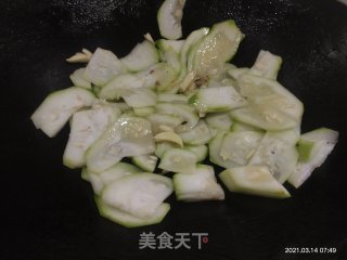 胡瓜炒鸡蛋的做法步骤：8