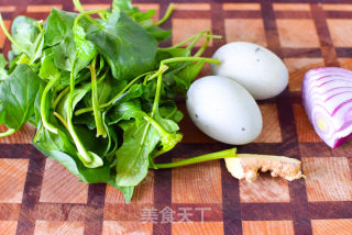 上汤菠菜的做法步骤：1