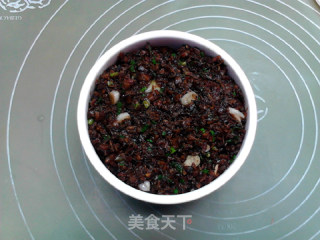 酱香腊肉蘑菇黑米饼的做法步骤：15