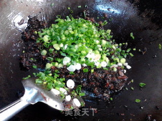 酱香腊肉蘑菇莜面蒸饺的做法步骤：12